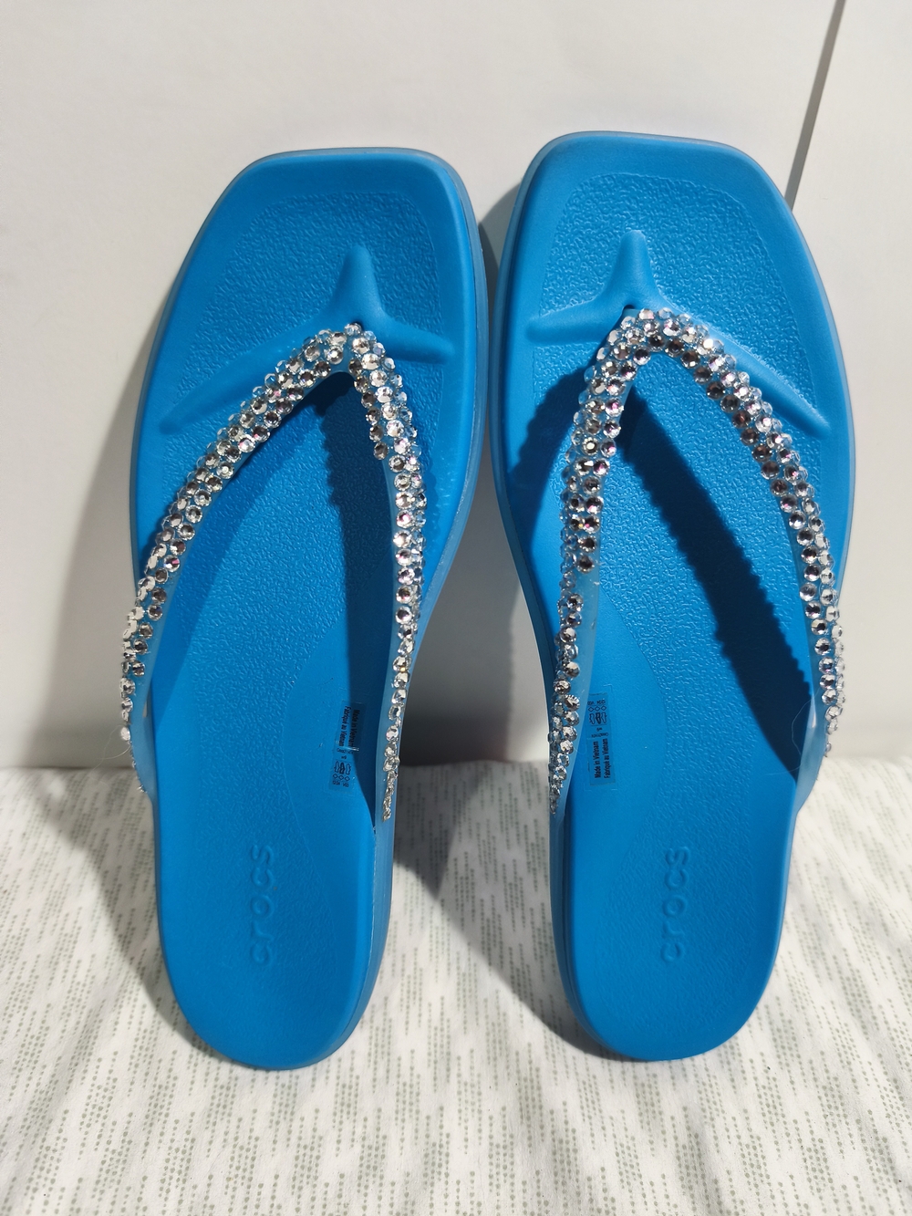 Crocs Women’s Blue Jeweled Flip Flop Sandals